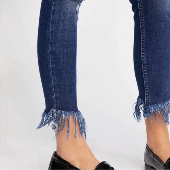 Free People Great Heights Distressed Jeans Size 29 - Picture 3 of 9